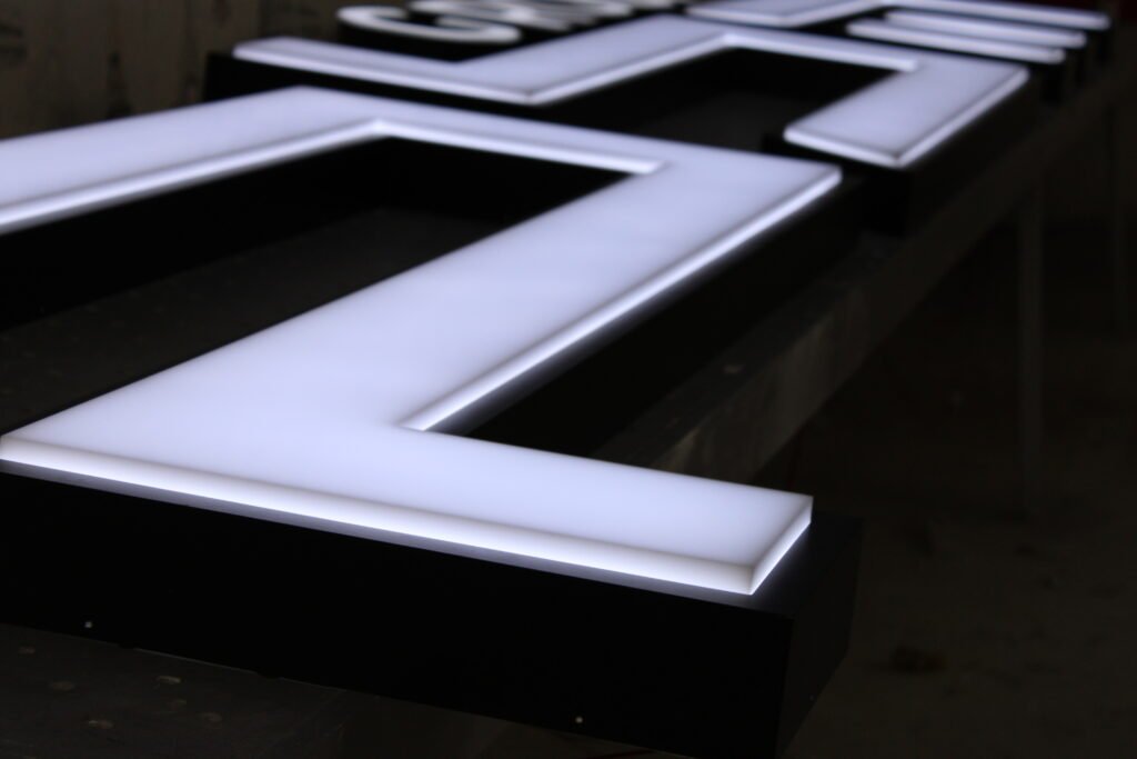 fabricante de rótulos luminosos