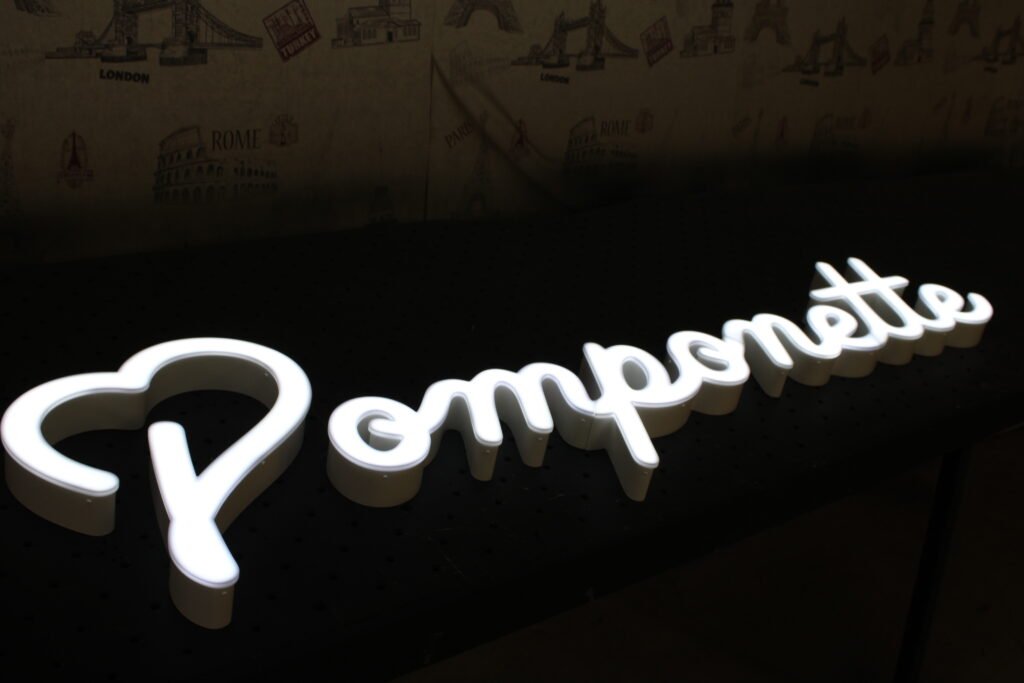 fabricante de rótulos luminosos